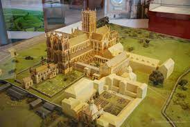 Bekannt ist sie wegen der ruine glastonbury abbey, dem glastonbury tor sowie dank der mythen und legenden in bezug. Glastonbury In Somerset Das Alte Avalon Von Kent Bis Cornwall