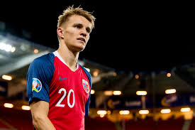 1 share man united vs roma: Manchester United Transfer News Now