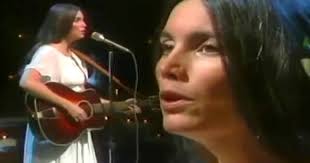 Flashback: Emmylou Harris' Rendition of “Wayfaring Stranger” Will Give You  the Chills