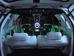 In car modification especially on the modification of interior, the modification of seats is vital. Executive Modcar Trendz Toyota Fortuner
