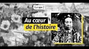 De 1908, où il monte à trois ans sur le trône impérial à 1967, la fin de sa vie où il devient jardinier du parc botanique de pékin, en passant par la révolution. Au Coeur De L Histoire Le Dernier Empereur De Chine Admirait Hitler Et Mussolini Youtube