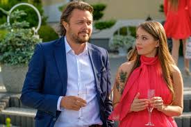 07 zglos się theme by zbigniew kostrzeski. Przyjaciolki 17 Sezon Odcinek 202 Opis Streszczenie Kochanka Jaska Spodziewa Sie Dziecka Super Express