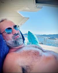 Keep an eye out for Theo guy he is a scammer.