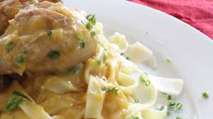 Mijote De Pilons De Poulet Sauce Cremeuse A La Courge Butternut Recette Pilon De Poulet Butternut Poulet