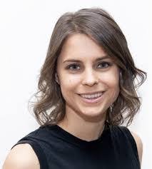 Barbara Khan's Instagram, Twitter & Facebook