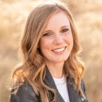 Erin Lenahan's Instagram, Twitter & Facebook