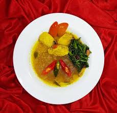 Bersanding dengan papeda, ikan kuah kuning ini tampil begitu gilang. Papeda Ikan Kuah Kuning Hidangan Buka Puasa Di Papua Kumparan Com