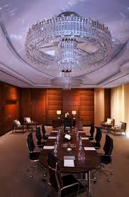 jumeirah frankfurt frankfurt boardroom meetingroom meetingspace conference room design hotel conference rooms room setup