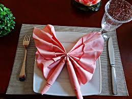 1001 Tutoriels Et Modeles De Pliage De Serviette En Papier Ou En Tissu Pliage Serviette Pliage Serviette Papier Pliage Serviette Tissu