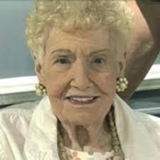 Clara Goins's Instagram, Twitter & Facebook