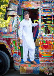 Kaptaan chappal online is available in different colors and different sizes as well. Peshawari Chappal Imran Khan Google Search Estilo De Vida Millonario Pakistan Heroe