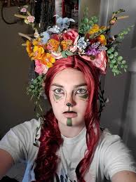 How long to notice secretary's disguise?