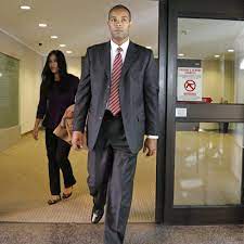 Douglas, who was one of the bureau's first criminal profiles. Ex Mpls Fbi Agent Who Leaked To Reporter Gets 4 Years In Prison Mpr News