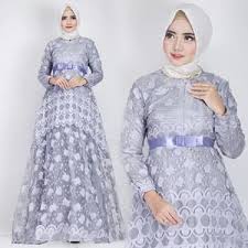 Gamis tidak hanyak untuk wanita, namun ada juga model gamis lelaki terbaru yang modelnya terusan. 40 Trend Terbaru Model Baju Gamis Terbaru Bahan Organza Maria Space