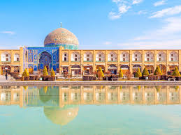 21 Gorgeous Photos That Show Why Iran Is A New Tourist Hotspot Iran Travel World Heritage Sites Popular Travel Destinations