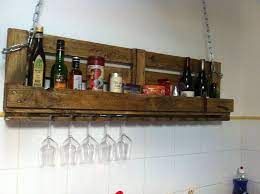 Installée au jardin, à l'entrée de la maison, dans le salon, dans la cuisine, dans la salle de bains ou ailleurs, elle vous permettra de gagner en espace et d'y ranger toutes sortes d'objets. Etagere Rangement De Cuisine En Bois Palette Meubles Et Rangements Par Lyma27 Etagere A Epices En Bois Etagere Rangement Palette Bois