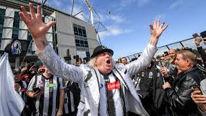 Joffa in his famous sequined jacket. Well Known Collingwood Supporter Jeff Joffa Corfe To Appear At Devonport Football Club On Saturday The Advocate Burnie Tas