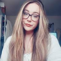 Natasha Henning's Instagram, Twitter & Facebook