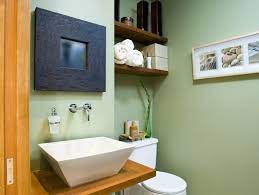 Featuring clean stripes and tassel accents along the sides, this unique shower curtain really stands out. 10 Savvy Apartment Bathrooms Hgtv