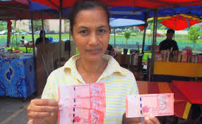 Mengira wang kertas dengan pantas & tepat !! 4 Cara Mudah Ketahui Duit Palsu Iluminasi