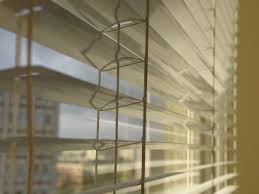 Große auswahl an sonnenschutzsystemen für fenster und integrierbar in fassaden. Sonnenschutz Am Fenster Aussen Nachrusten Fenster Bude Fenster Bude