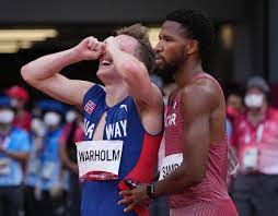 Benjamin, for his part, actually broke warholm's old record, too, completing his race in 46.17 seconds. Ujjtpic9xyi2im