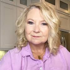 Jana Bullard's Instagram, Twitter & Facebook