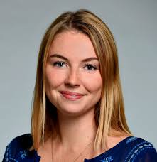 Kelly Hedrick's Instagram, Twitter & Facebook