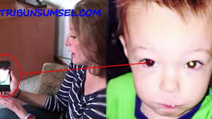 Ibu Muda Ini Syok Usai Melihat Hasil Foto Anaknya, Ada Sesuatu yang  Mengerikan di Matanya,Ternyata