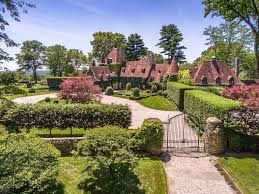 We specialize in care and daily living assistance to an array of individuals. Hilfiger Puts Greenwich Home On The Market For 47 5 Million Wwd