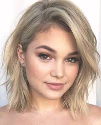 Coupes, longueur et coiffure qui vont. 6 Coupes De Cheveux Tres Courtes Pour Les Femmes Au Visage Rond Polyvore Source 1 Tendances Mode Beaute Luxe Lifestyle