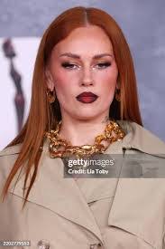 Sasha Page's Instagram, Twitter & Facebook