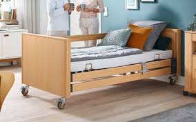 Ganz gleich, ob zu hause oder im krankenhaus: Pflegebett Dali Deluxe Holzhauben Burmeier Careshop 24 881 22