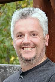 Eric Wojciechowski's Instagram, Twitter & Facebook