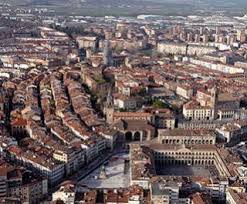 Prices of restaurants, food, transportation, utilities and housing are included. Was Ist Los In Vitoria Gasteiz Und Was Gibt Es Hier Zu Sehen Tourismus Im Baskenland Tourismo Euskadi Tourismus Baskenland