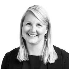 This summer, I had the privilege of interning as a Global Wealth Management  Internal Sales Summer Analyst at PIMCO.