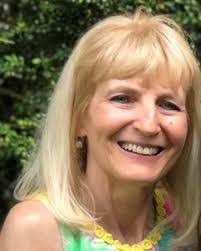 Nancy Sal's Instagram, Twitter & Facebook