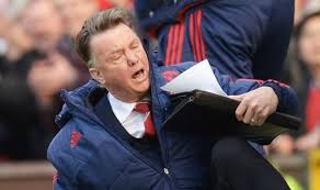 Man utd boss takes a bizarre tumble. Man United Boss Louis Van Gaal Hails Marcus Rashford After Arsenal Win Football Sport Express Co Uk