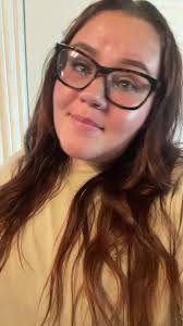 Melissa Olson (@mizzchanandlerbongg)