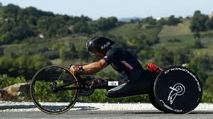 One year after alex zanardi's crash and ensuing head trauma in an italian hand bike competition, his wife daniela shared an update on the cart indycar series champion and paralympian's recovery progress. Ehefrau Von Verunglucktem Alessandro Zanardi Genesung Eine Sehr Lange Reise Eurosport