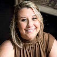 Amanda Gamblin's Instagram, Twitter & Facebook