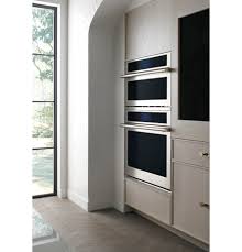 The bulb in the oven is 120 volts. Monogram Zsb9132nss Monogram 30 Smart Five In One Wall Oven With 120v Advantium Technology Zsb9132nss Dormont Appliance