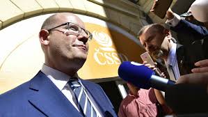 Předseda čssd bohuslav sobotka, spisovatelka marta davouze a hvězda internetu nicky tučková alias táňa. Info Cz 3 Dulezite Veci Z Domova Ktere Byste Dnes Meli Vedet