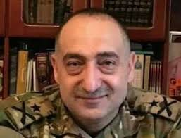 قائد الجيش يعين عميداً مقعداً...