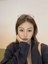 Chen Chen Ni (@agent_asia) • Threads, Say more