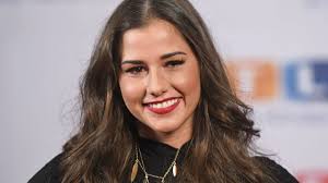 Submitted 16 days ago by anonymousdarkside. Sarah Lombardi Auf Instagram Pummelchen So Klagt Die Sangerin Uber Fruhe Bilder News De