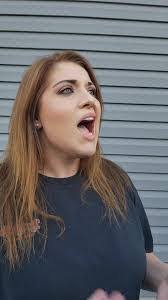 Amber Mellott's Instagram, Twitter & Facebook