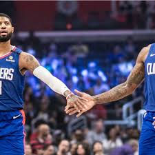 Kawhi leonard is a prestigious american professional basketball player, born on 29th of june in 1991 in los angeles, ca. Kawhi Leonard S Hand Compared To Paul George S Hand Fadeaway World