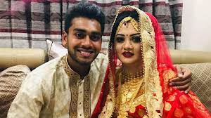 Mehdi hassan, müzikal tımarını her ikisi de geleneksel dhrupad şarkıcıları olan babası üstad azeem khan ve amcası. Mehidy Hasan Ties The Knot After Surviving New Zealand Terror Attacks Sports News