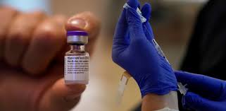 Το mrna που περιέχεται στο εμβόλιο αποικοδομείται στο σώμα μετά από μερικές . Embolio Pfizer Epipleon 4 Ekatommyria Doseis Tis Epomenes 2 Ebdomades E8nos